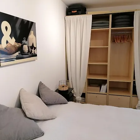 Holiday home Charmante Maison A Reynes